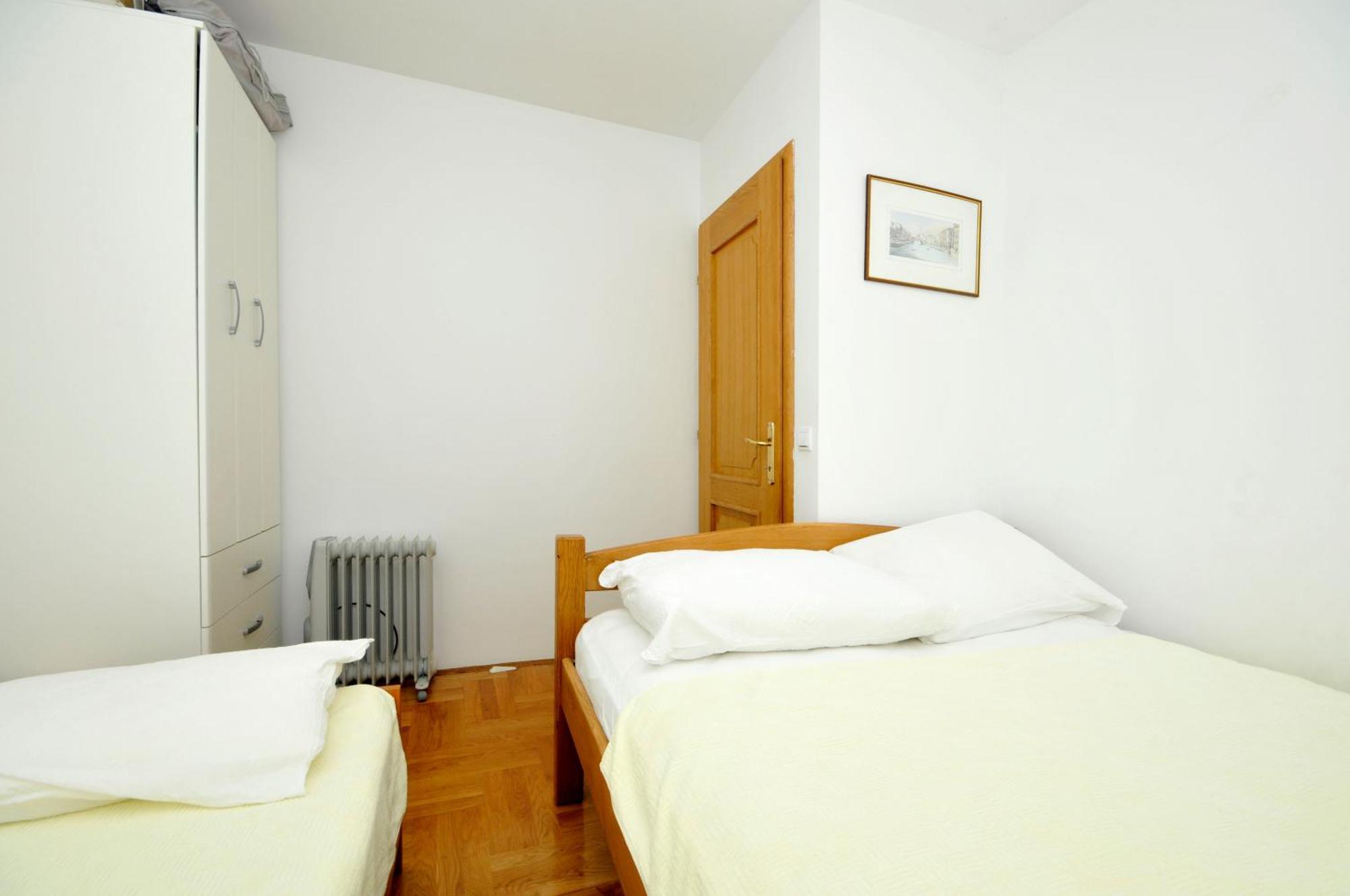 Apartmani Svalina - Seaview And 130M From Beach Trogir Eksteriør bilde