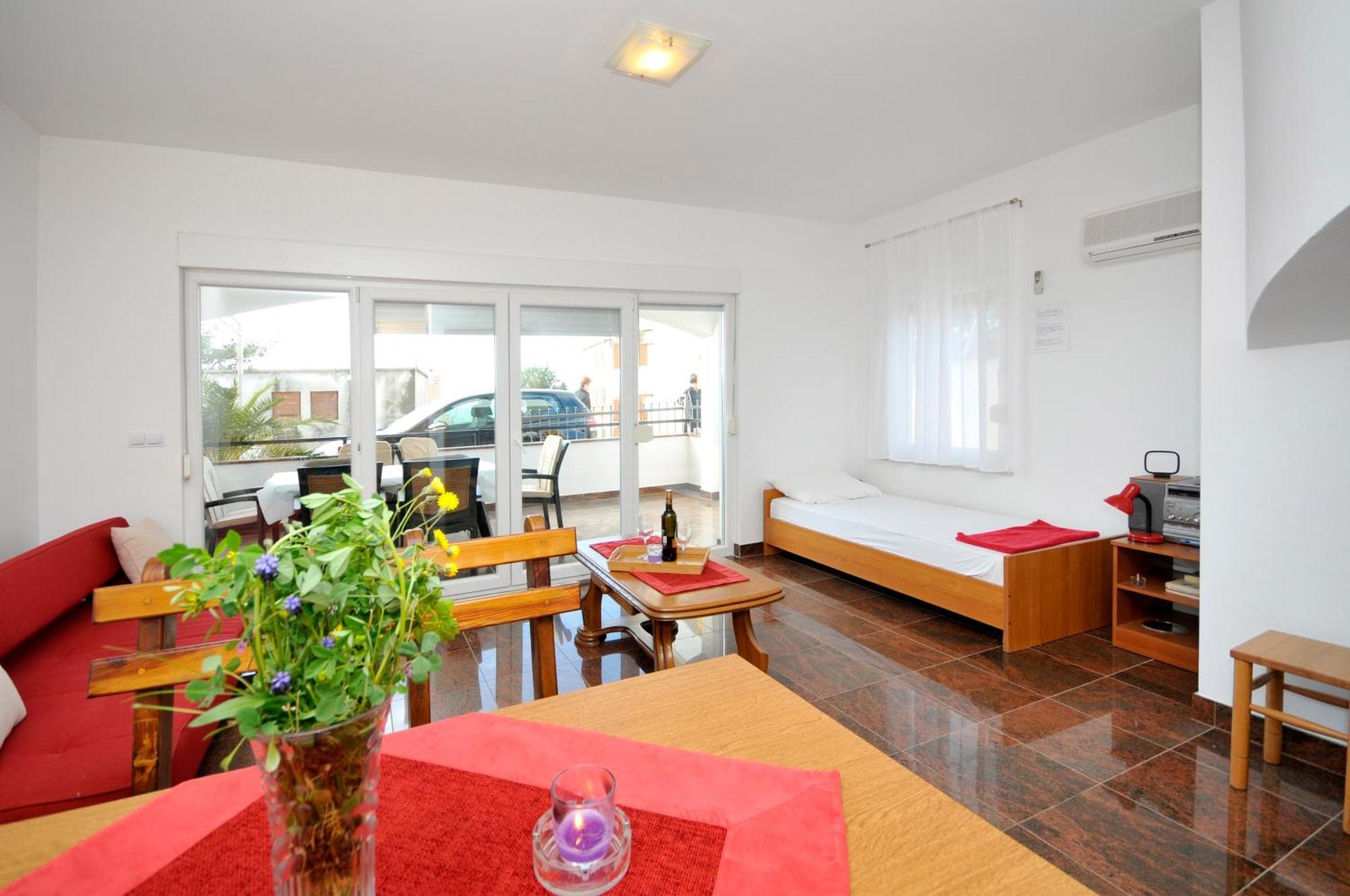 Apartmani Svalina - Seaview And 130M From Beach Trogir Eksteriør bilde