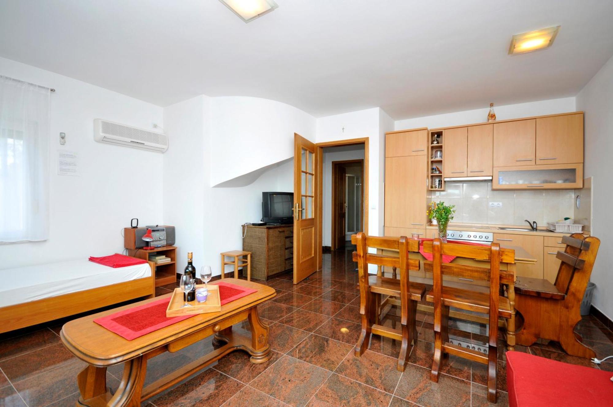 Apartmani Svalina - Seaview And 130M From Beach Trogir Eksteriør bilde