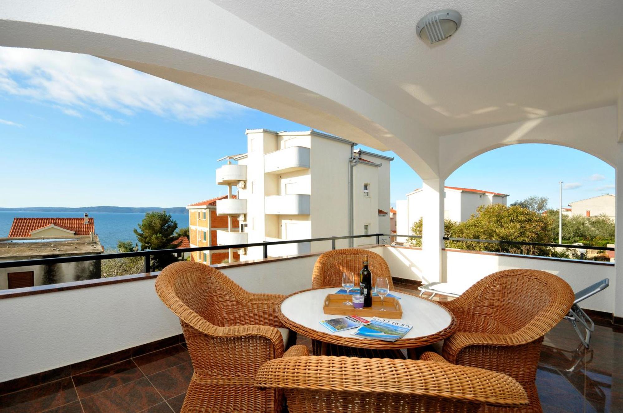 Apartmani Svalina - Seaview And 130M From Beach Trogir Eksteriør bilde