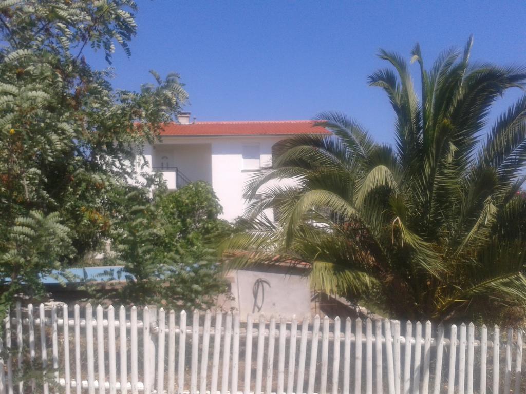 Apartmani Svalina - Seaview And 130M From Beach Trogir Eksteriør bilde