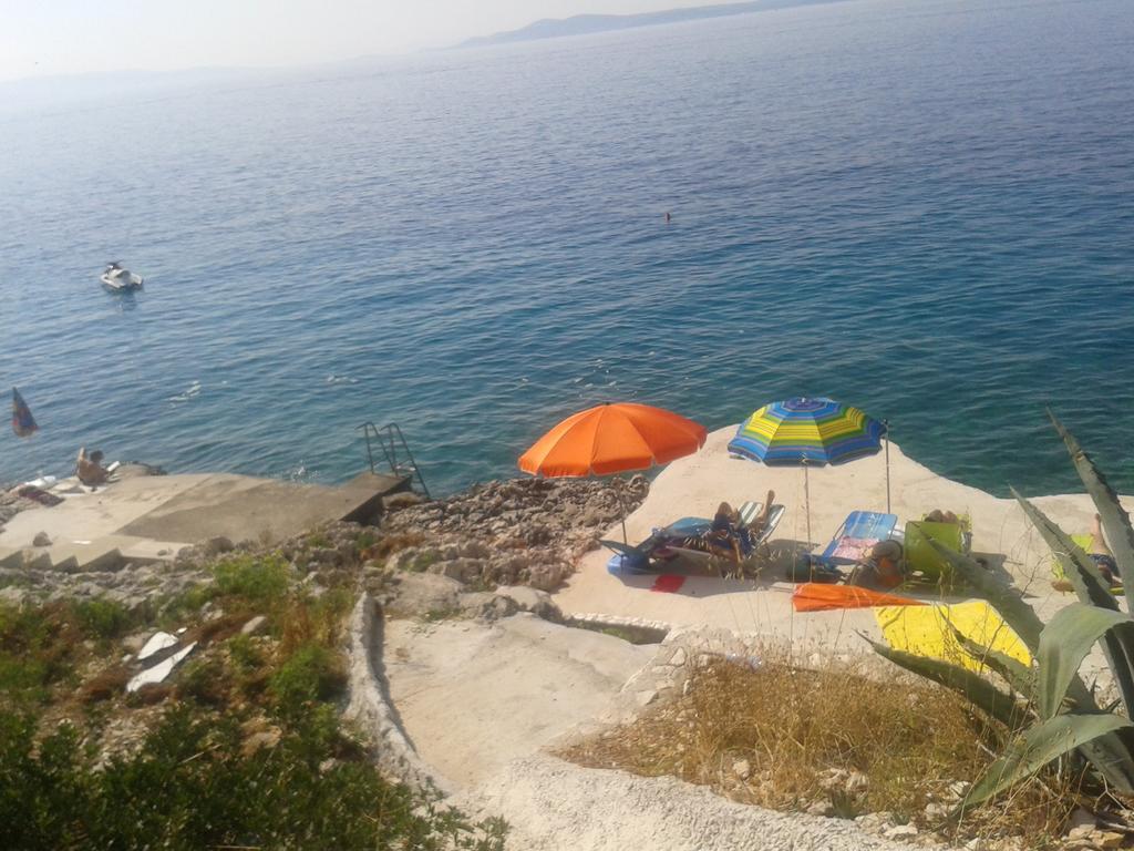 Apartmani Svalina - Seaview And 130M From Beach Trogir Eksteriør bilde