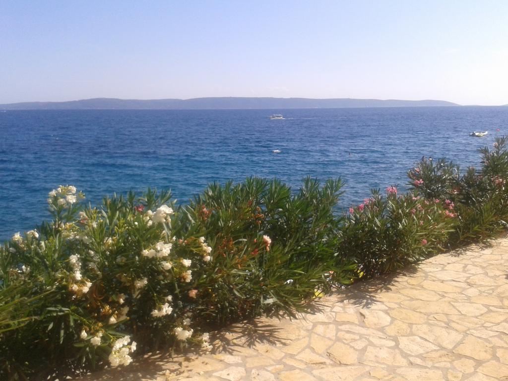 Apartmani Svalina - Seaview And 130M From Beach Trogir Eksteriør bilde