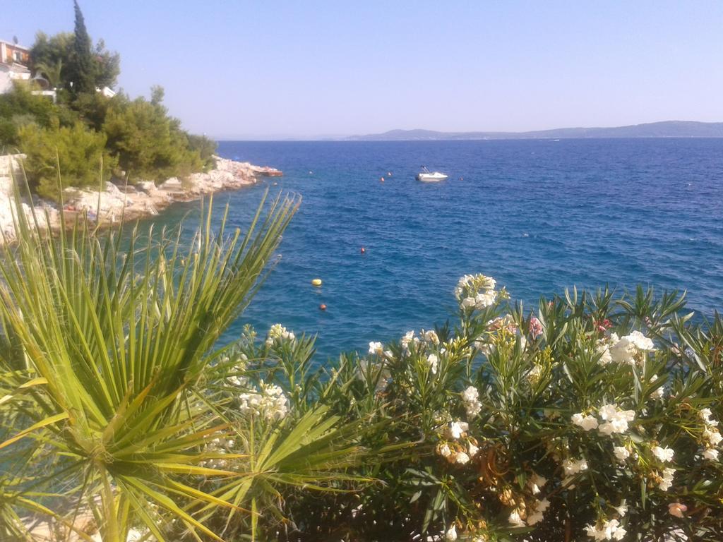 Apartmani Svalina - Seaview And 130M From Beach Trogir Eksteriør bilde