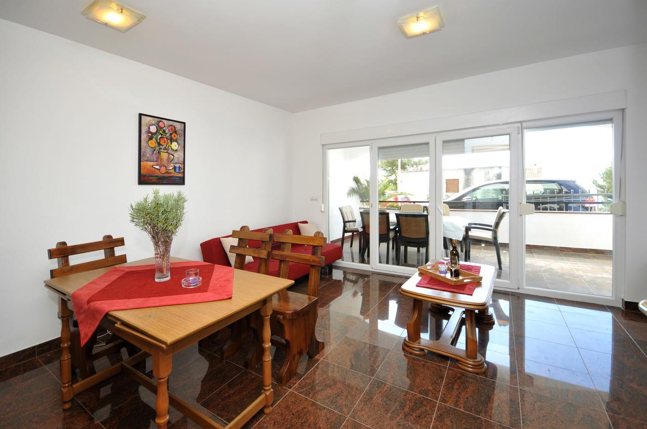 Apartmani Svalina - Seaview And 130M From Beach Trogir Eksteriør bilde