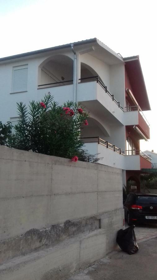 Apartmani Svalina - Seaview And 130M From Beach Trogir Eksteriør bilde